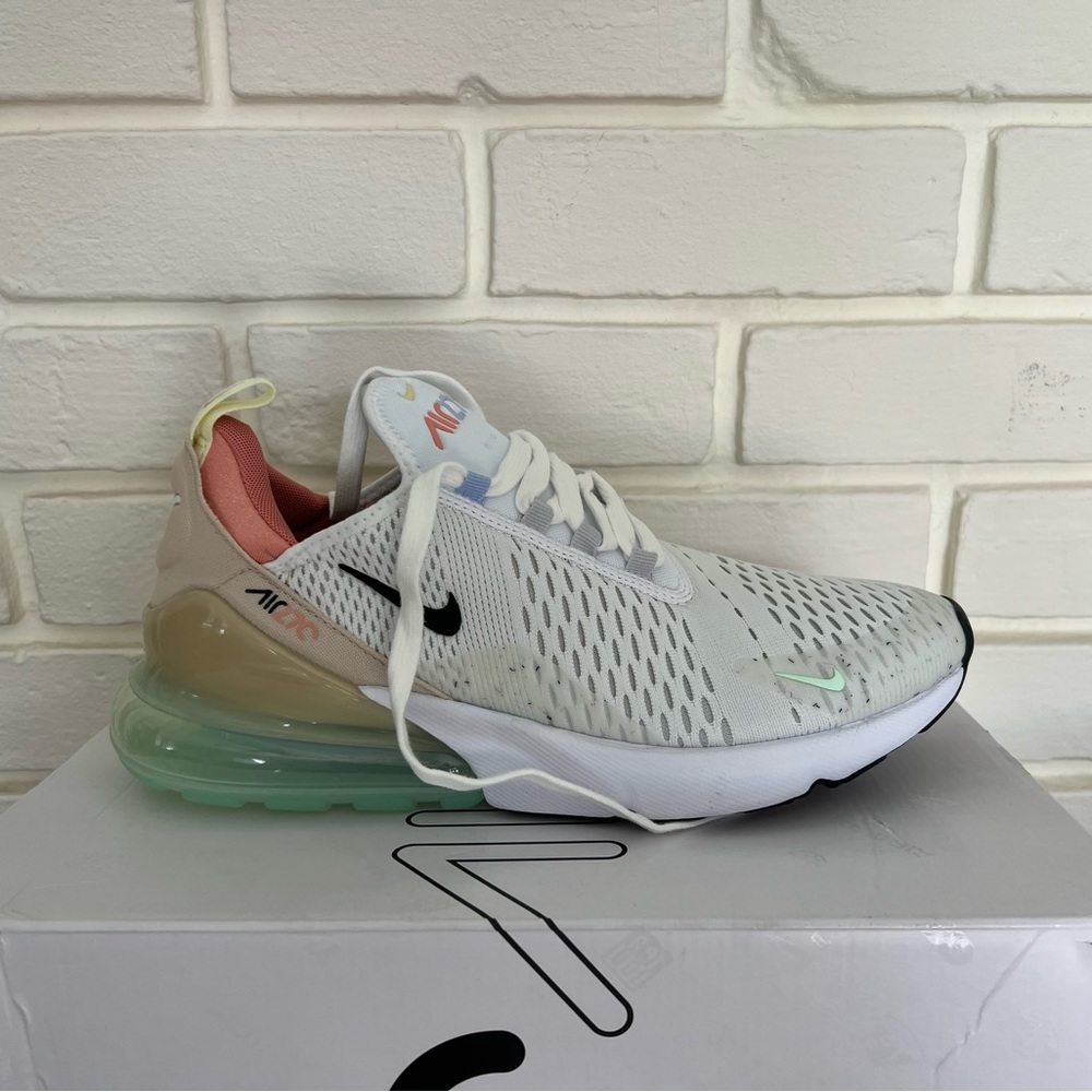 Nike Air Max 270 Brand New in Box